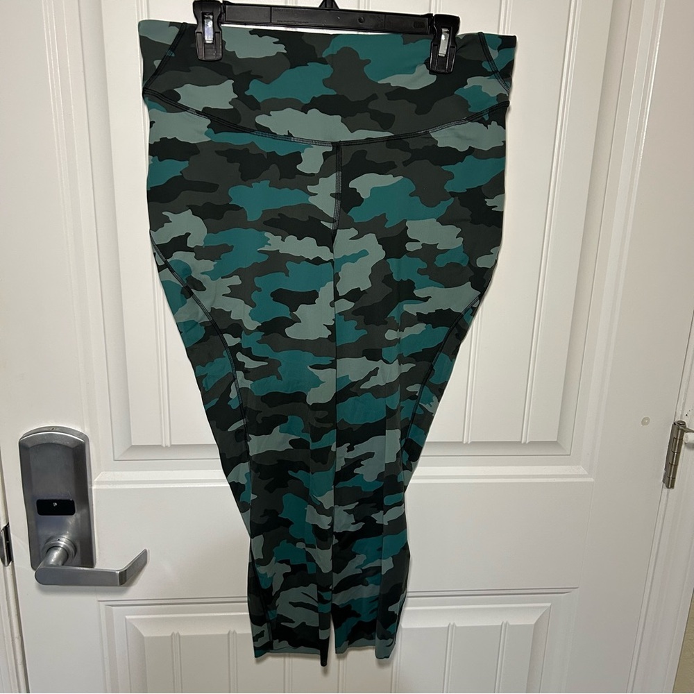 Lululemon Camo Tidewater Teal Base Pace High-Rise Running Tight Camo Leggings